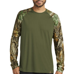 Realtree ® Colorblock Performance Long Sleeve Tee Thumbnail